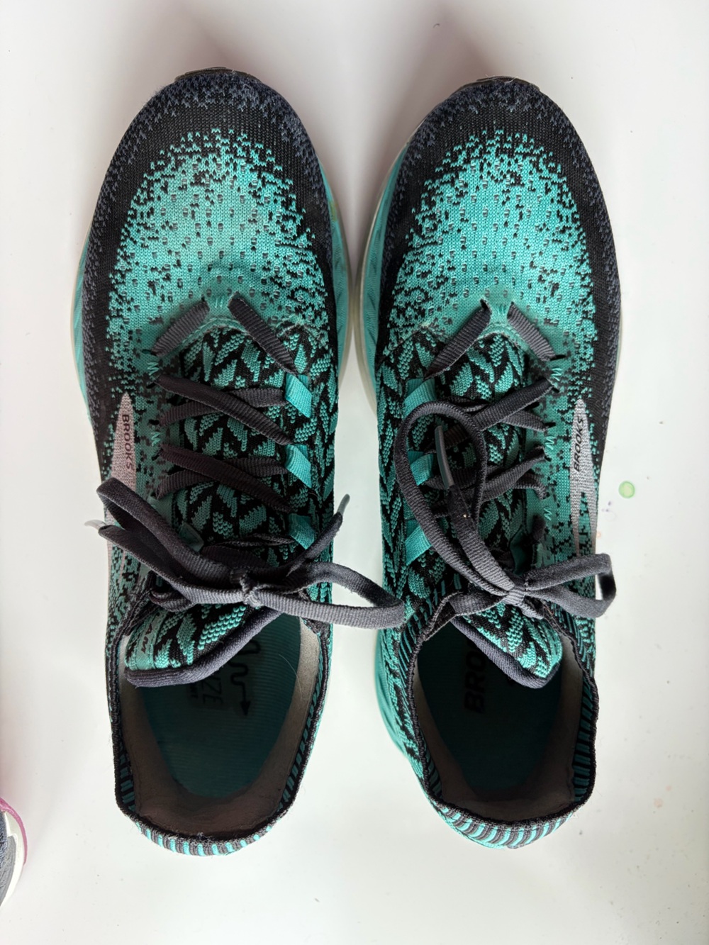Brooks Bedlam Women’s Teal and Black/Gray Knit Running Sneakers
